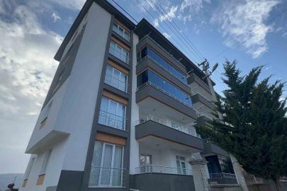 Sanal kumarda ailesinin mal varlığını kaybeden öğretmen hayatına son verdi