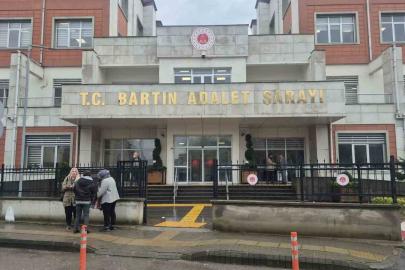 Sanatçı Hande Yener’in sahip çıktığı köpeğin vurulmasına ilişkin davanın ikinci duruşması görüldü