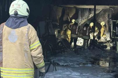 Silivri Sanayi Sitesi’nde yangın: Dikkatli çıraklar facianın önüne geçti