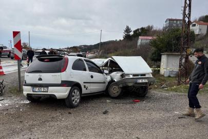 Sinop’ta otomobiller çarpıştı: 1 yaralı