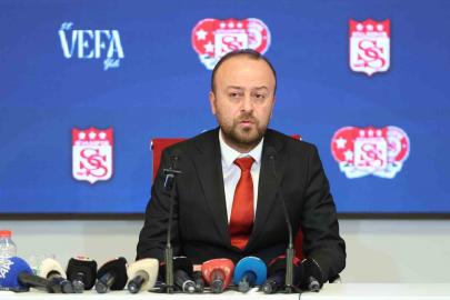 Sivasspor Başkanı Burak Özçoban: "Transfer yasağı kalkacak"