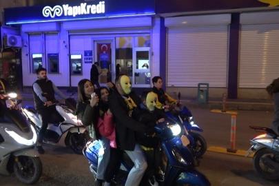 Süper Kupa zaferini Kilis’te motosikletlerle şehir turu atarak kutladılar