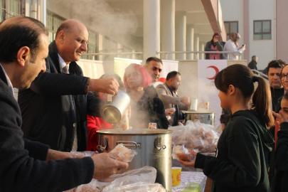 Tarsus’ta öğrencilerle ’Devletin eli sofranın bereketi’ buluşması