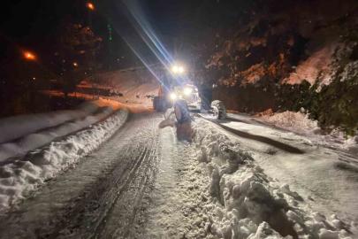 Trabzon’da karla mücadele sürüyor