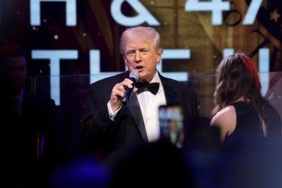 Trump'ın yılbaşı partisi. 10 dakikada yapılan tablo 3 milyon dolara satıldı