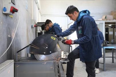 Türkiye’de OSB sayısı 416’ya yükseldi, mesleki eğitimde öğrenci sayısı rekor kırdı