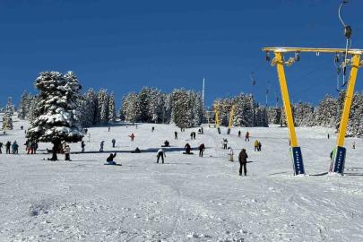 Uludağ’da sömestr ve hafta sonu yoğunluğu birleşti