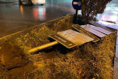 Yozgat’ta fırtına çatıları uçurdu