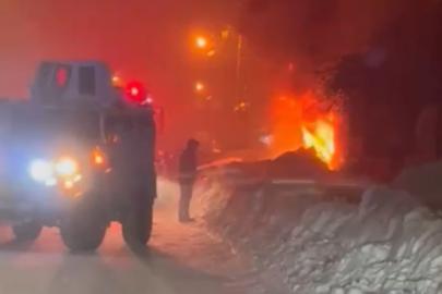 Yüksekova’da çıkan yangın aileyi evsiz bıraktı