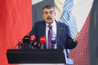 Yusuf Tekin: İstanbul'da asrın hırsızlığı var, karnelerde Atatürk kaldırıldı yalanına sarılıyorlar